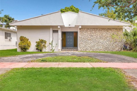 Casa en alquiler en Miami Beach, Florida, 3 dormitorios, 172.33 m2 № 1944170 - foto 1