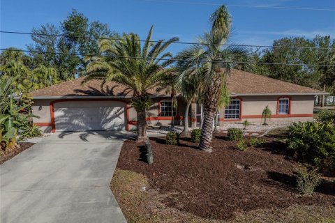 Casa en venta en Punta Gorda, Florida, 3 dormitorios, 166.3 m2 № 1568104 - foto 2