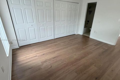 Снять в аренду кондоминиум в Корал-Спрингс, Флорида 2 спальни, 81.75м2, № 2051391 - фото 12