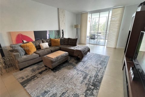 Condominio en venta en North Miami Beach, Florida, 1 dormitorio, 80.36 m2 № 1712102 - foto 7