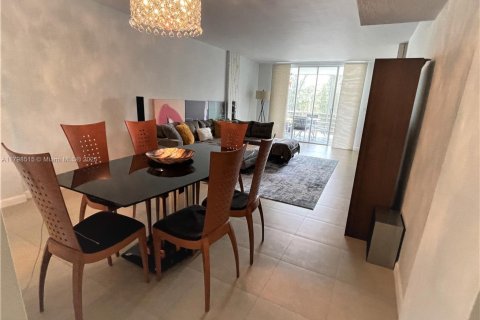 Condominio en venta en North Miami Beach, Florida, 1 dormitorio, 80.36 m2 № 1712102 - foto 6