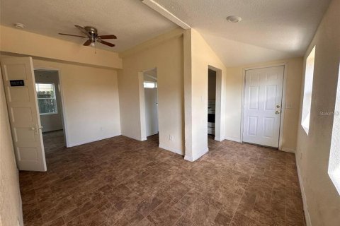 Villa ou maison à louer à Winter Haven, Floride: 3 chambres, 103.68 m2 № 1880831 - photo 8
