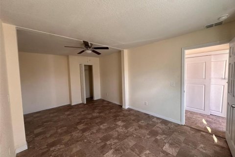 Villa ou maison à louer à Winter Haven, Floride: 3 chambres, 103.68 m2 № 1880831 - photo 6