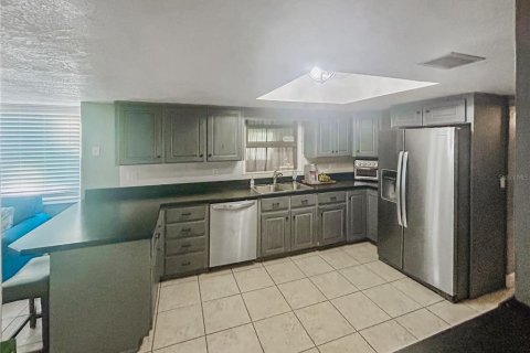 House in New Smyrna Beach, Florida 5 bedrooms, 311.41 sq.m. № 1870766 - photo 8