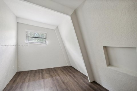 House in Royal Palm Beach, Florida 3 bedrooms, 154.78 sq.m. № 1698709 - photo 23