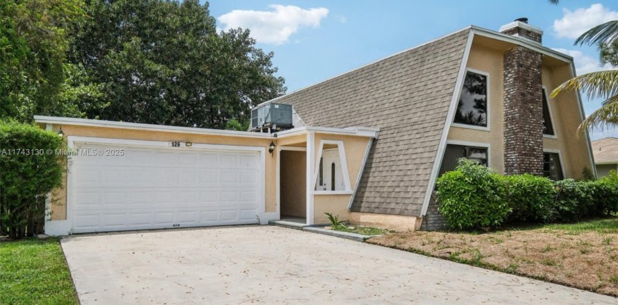 House in Royal Palm Beach, Florida 3 bedrooms, 154.78 sq.m. № 1698709