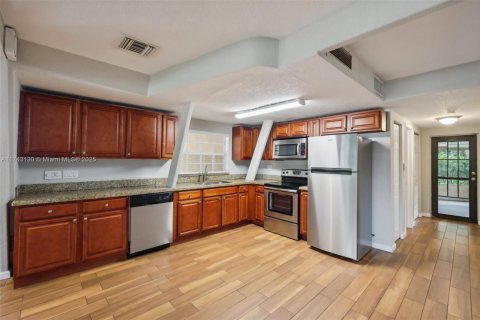 House in Royal Palm Beach, Florida 3 bedrooms, 154.78 sq.m. № 1698709 - photo 10