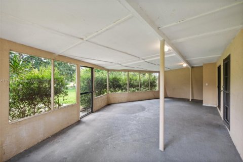 House in Royal Palm Beach, Florida 3 bedrooms, 154.78 sq.m. № 1698709 - photo 22