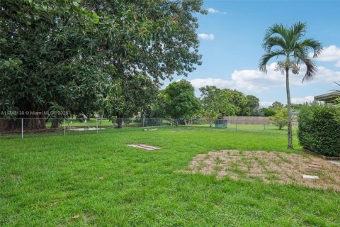 House in Royal Palm Beach, Florida 3 bedrooms, 154.78 sq.m. № 1698709 - photo 30
