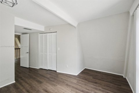 House in Royal Palm Beach, Florida 3 bedrooms, 154.78 sq.m. № 1698709 - photo 20