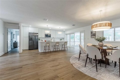 Villa ou maison à vendre à Lakeland, Floride: 3 chambres, 305.28 m2 № 2412745 - photo 11