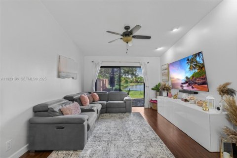 Casa en venta en Plantation, Florida, 3 dormitorios, 133.04 m2 № 1976904 - foto 15