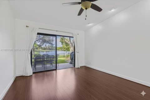 Casa en venta en Plantation, Florida, 3 dormitorios, 133.04 m2 № 1976904 - foto 14