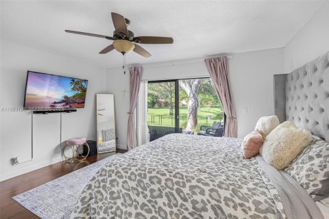 Casa en venta en Plantation, Florida, 3 dormitorios, 133.04 m2 № 1976904 - foto 19