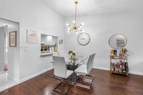 Casa en venta en Plantation, Florida, 3 dormitorios, 133.04 m2 № 1976904 - foto 12