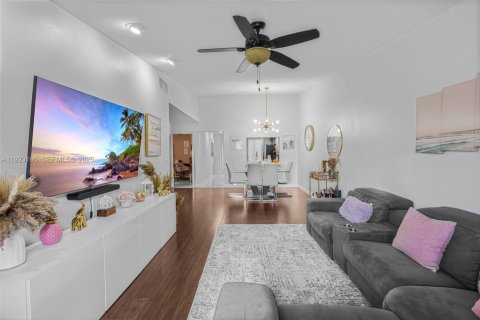 Casa en venta en Plantation, Florida, 3 dormitorios, 133.04 m2 № 1976904 - foto 16