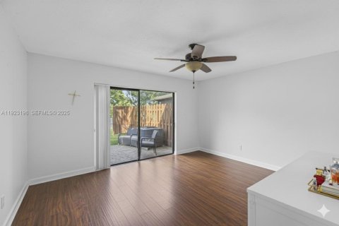 Casa en venta en Plantation, Florida, 3 dormitorios, 133.04 m2 № 1976904 - foto 18