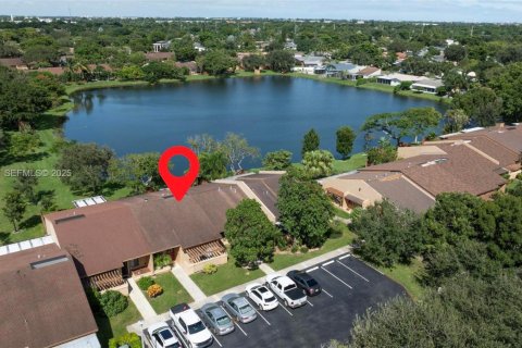 Casa en venta en Plantation, Florida, 3 dormitorios, 133.04 m2 № 1976904 - foto 2