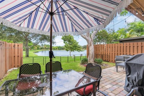 Casa en venta en Plantation, Florida, 3 dormitorios, 133.04 m2 № 1976904 - foto 28