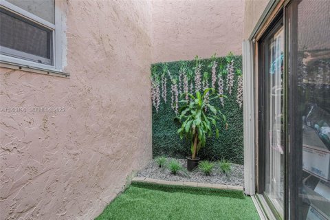 Casa en venta en Plantation, Florida, 3 dormitorios, 133.04 m2 № 1976904 - foto 22