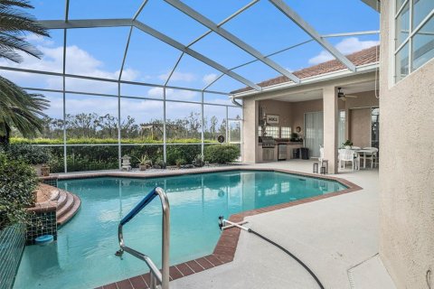 House in Fish Hawk, Florida 6 bedrooms, 481.33 sq.m. № 1767033 - photo 1