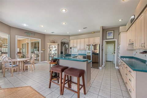 House in Fish Hawk, Florida 6 bedrooms, 481.33 sq.m. № 1767033 - photo 12