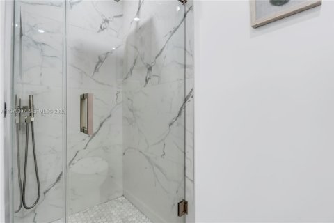 Touwnhouse à vendre à Hollywood, Floride: 3 chambres, 123.56 m2 № 2169882 - photo 20