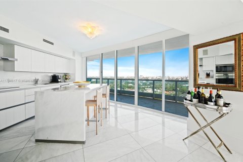 Copropriété à vendre à Miami, Floride: 2 chambres, 192.31 m2 № 1862238 - photo 10