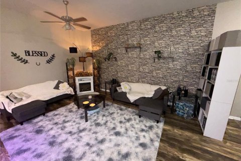 Casa en venta en Zephyrhills, Florida, 3 dormitorios, 158.31 m2 № 2381202 - foto 13