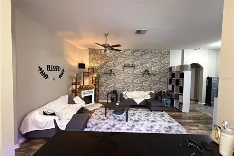 Casa en venta en Zephyrhills, Florida, 3 dormitorios, 158.31 m2 № 2381202 - foto 28