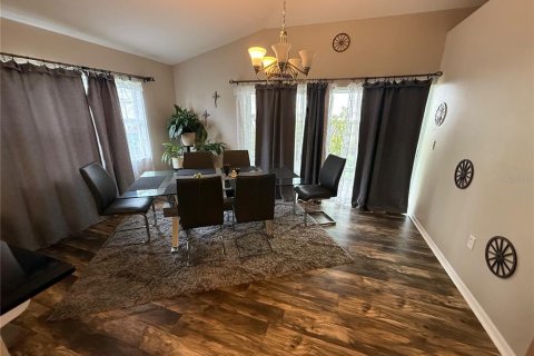 Casa en venta en Zephyrhills, Florida, 3 dormitorios, 158.31 m2 № 2381202 - foto 23