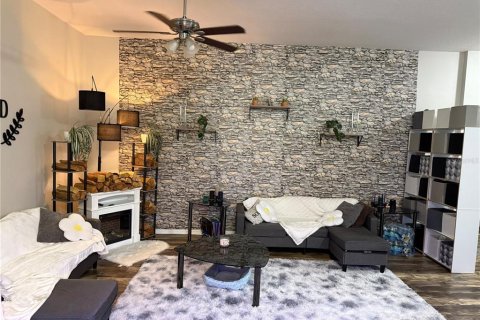 Casa en venta en Zephyrhills, Florida, 3 dormitorios, 158.31 m2 № 2381202 - foto 11