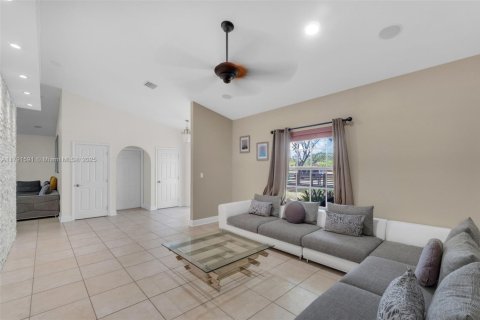 Villa ou maison à vendre à Homestead, Floride: 4 chambres, 284.93 m2 № 2016113 - photo 22