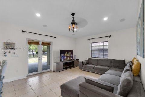 Villa ou maison à vendre à Homestead, Floride: 4 chambres, 284.93 m2 № 2016113 - photo 29