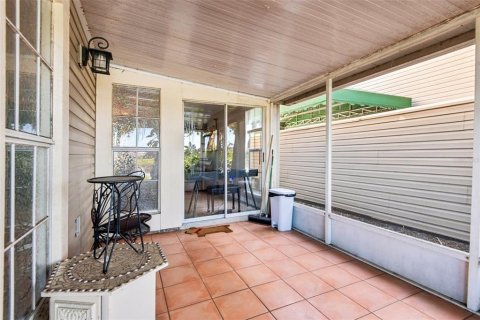 Condo in Tampa, Florida, 2 bedrooms № 2203076 - photo 30