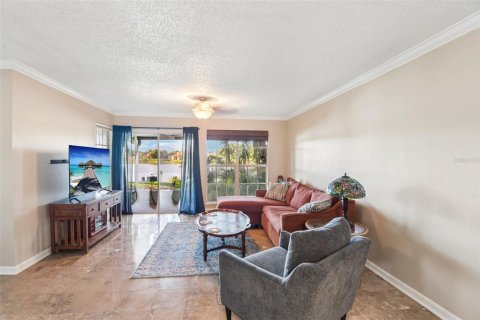 Condo in Tampa, Florida, 2 bedrooms № 2203076 - photo 11
