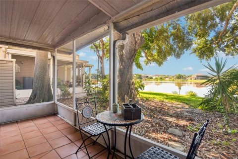 Condo in Tampa, Florida, 2 bedrooms № 2203076 - photo 29