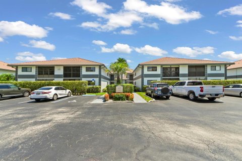 Condo in Delray Beach, Florida, 2 bedrooms № 2247159 - photo 25