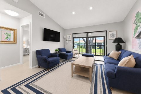 Condo in Delray Beach, Florida, 2 bedrooms № 2247159 - photo 11