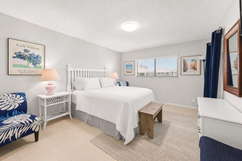Condo in Delray Beach, Florida, 2 bedrooms № 2247159 - photo 15