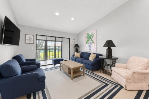 Condo in Delray Beach, Florida, 2 bedrooms № 2247159 - photo 10