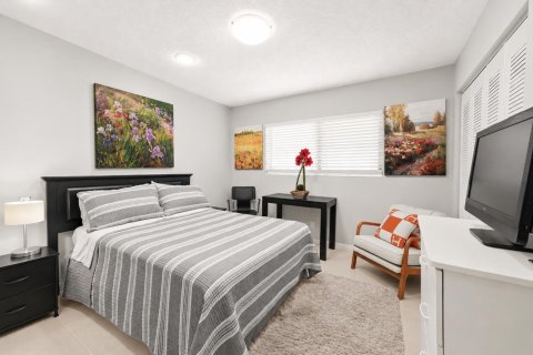 Condo in Delray Beach, Florida, 2 bedrooms № 2247159 - photo 19