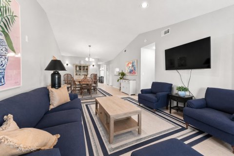 Condo in Delray Beach, Florida, 2 bedrooms № 2247159 - photo 12