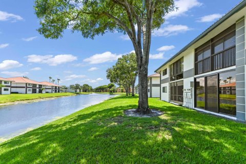Condo in Delray Beach, Florida, 2 bedrooms № 2247159 - photo 24
