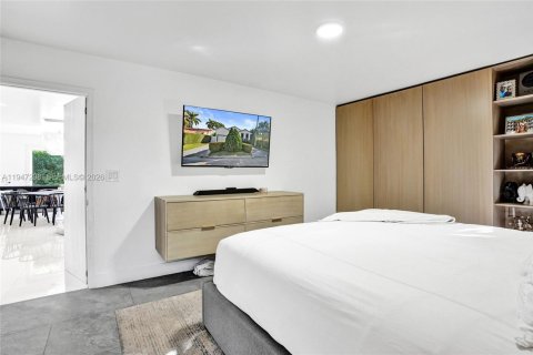 Снять в аренду виллу или дом в Серфсайд, Флорида 3 спальни, 169.55м2, № 2003744 - фото 16