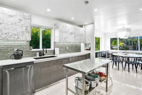 Снять в аренду виллу или дом в Серфсайд, Флорида 3 спальни, 169.55м2, № 2003744 - фото 27