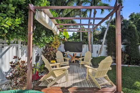 Снять в аренду виллу или дом в Серфсайд, Флорида 3 спальни, 169.55м2, № 2003744 - фото 12