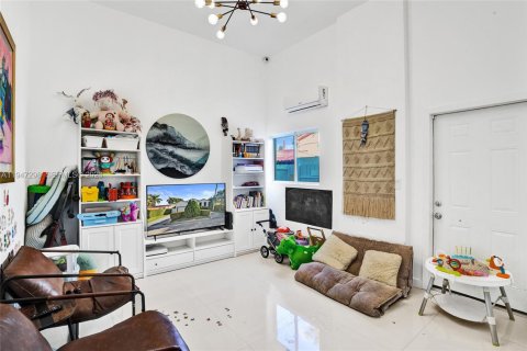 Снять в аренду виллу или дом в Серфсайд, Флорида 3 спальни, 169.55м2, № 2003744 - фото 25