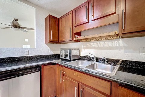Copropriété à vendre à Orlando, Floride: 1 chambre, 76.64 m2 № 2123079 - photo 11