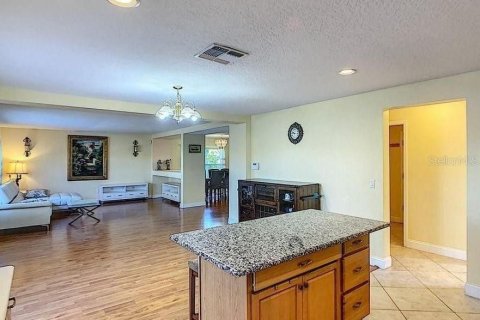 Casa en venta en Orlando, Florida, 4 dormitorios, 268.02 m2 № 2093868 - foto 9